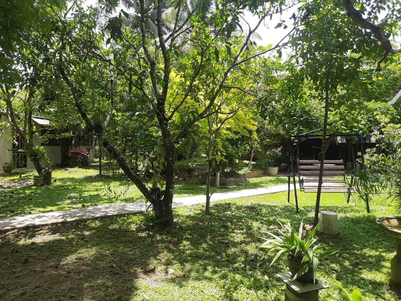 Lawrence Villa Weligama Buitenkant foto