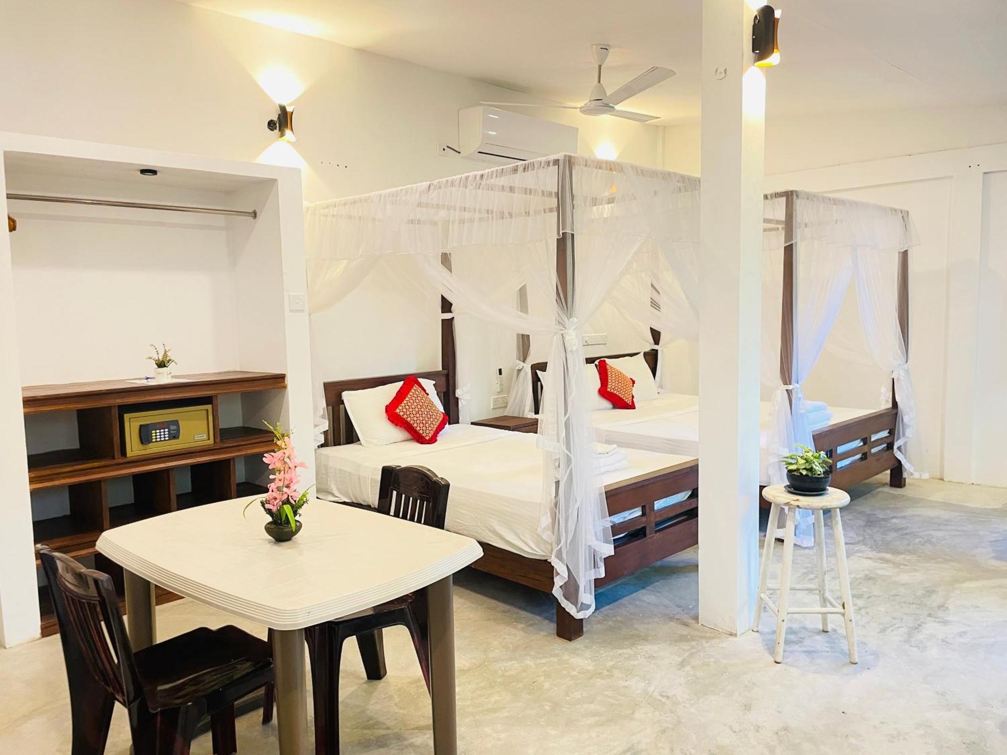 Lawrence Villa Weligama Buitenkant foto