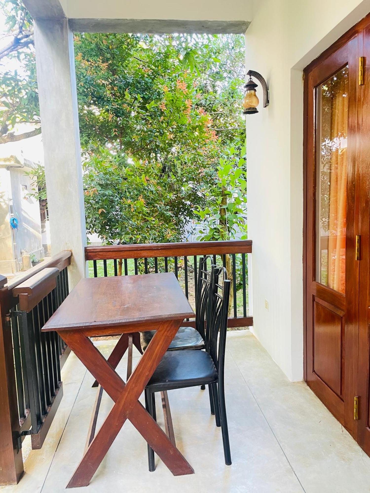 Lawrence Villa Weligama Buitenkant foto